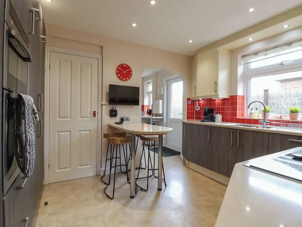 256 London Road