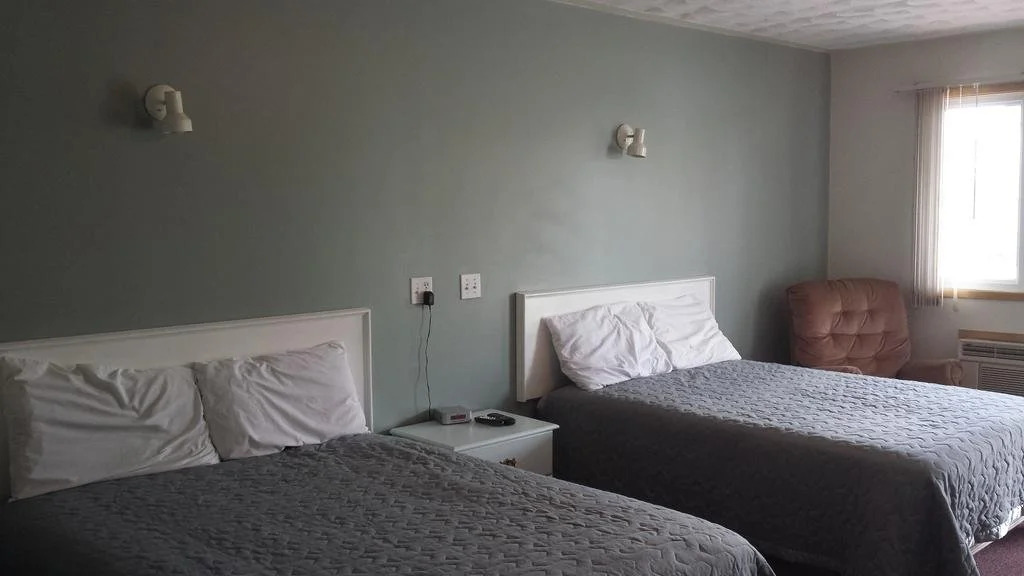 Grove Motel