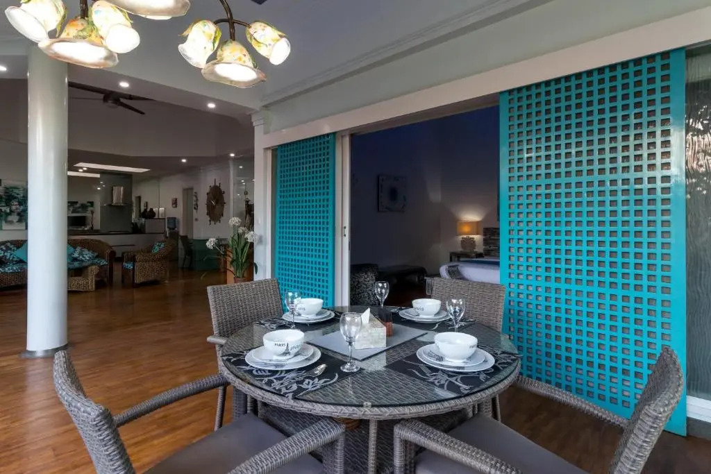 Pura Villa
