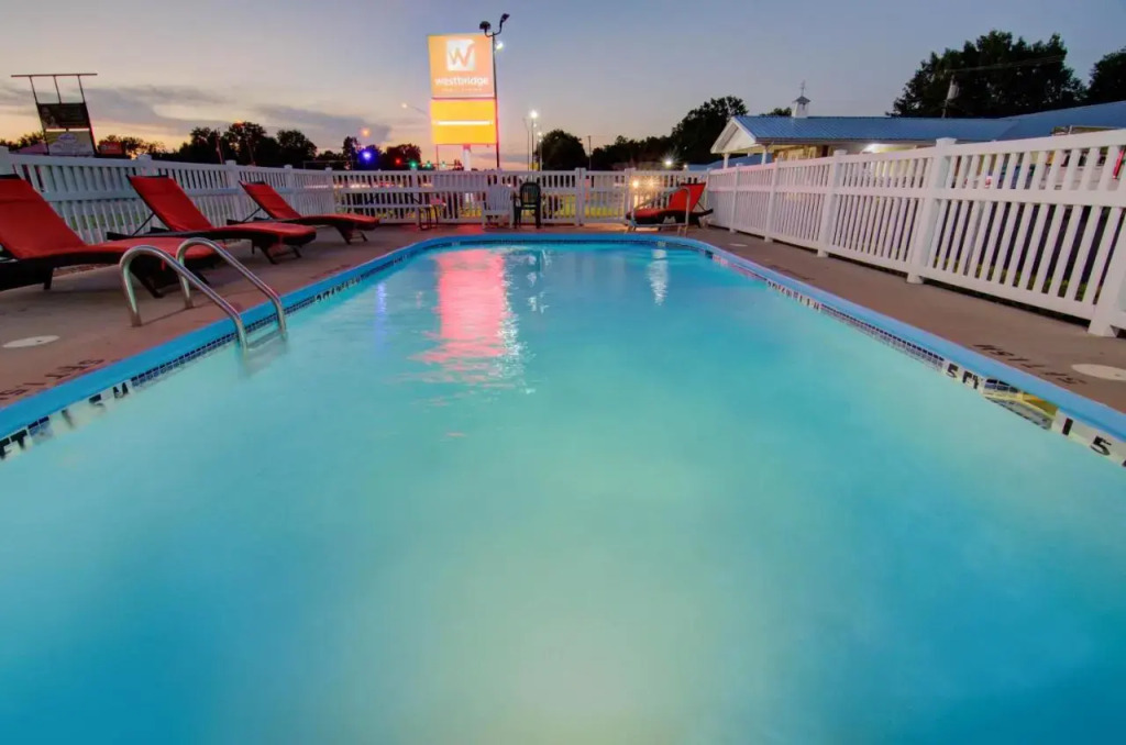 Best Western Colonial Motel