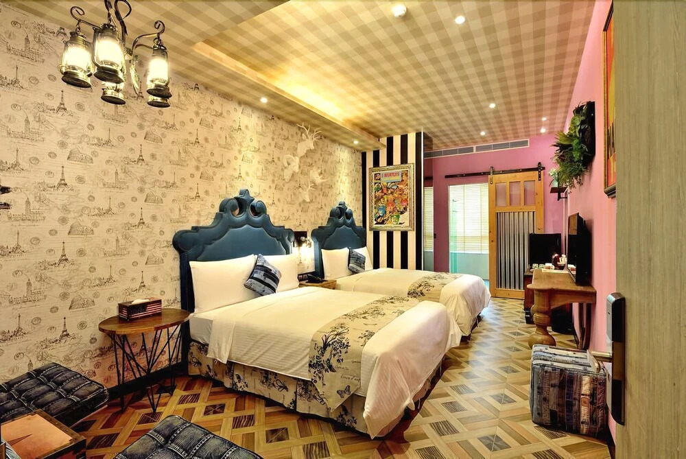Joe's Apartment Hotel