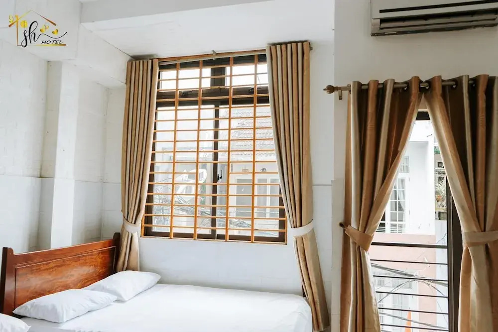 SH Hotel & Motorbikes For Rent