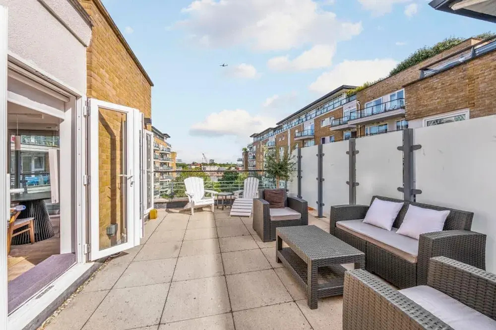 Anchor Penthouse Retreat in London
