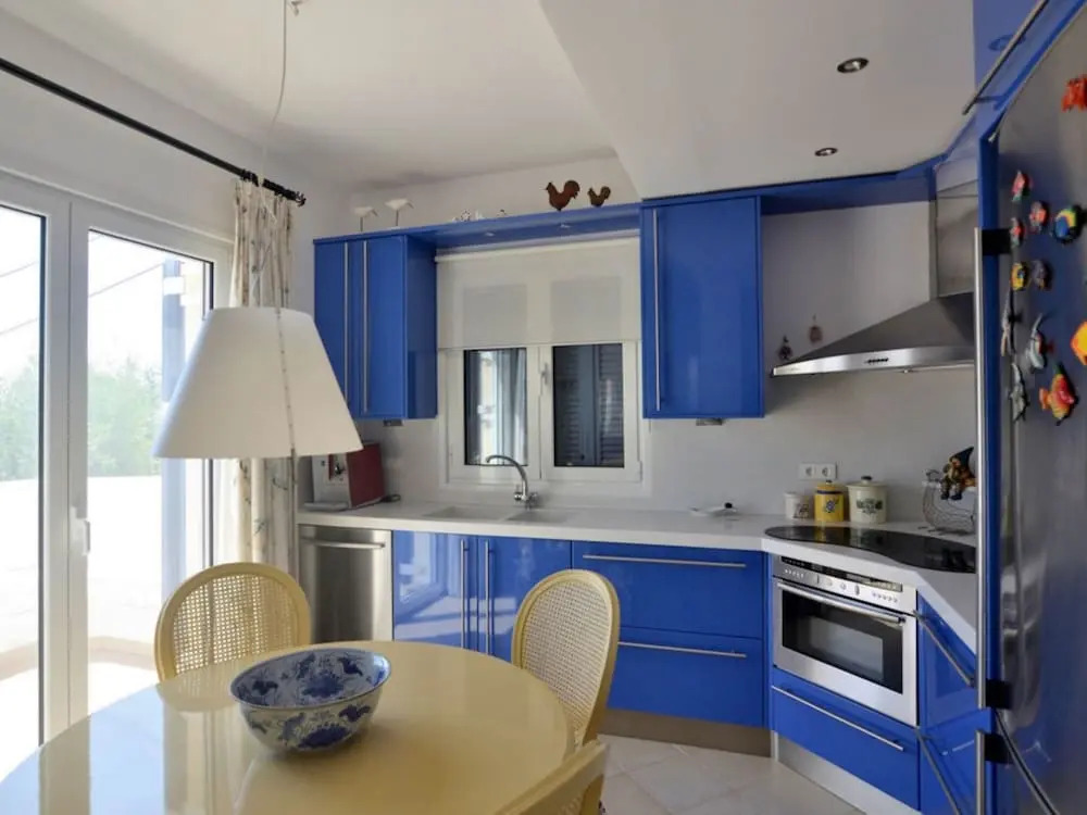 Beautiful villa on the bay of the cozy fishing village Finikounda, Peloponnese