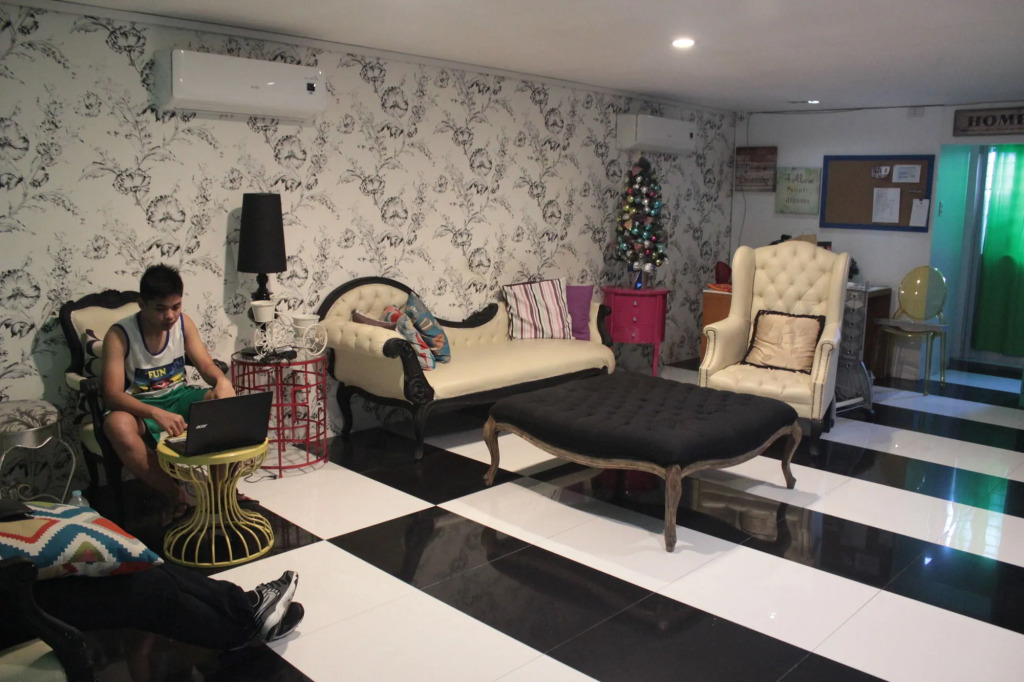 BGC Hostel And Dorm - QC
