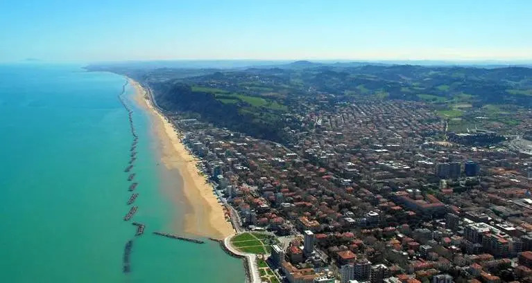 Appartamenti Pesaro Mare Ledimar