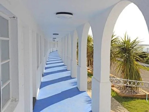 Riviera Hotel