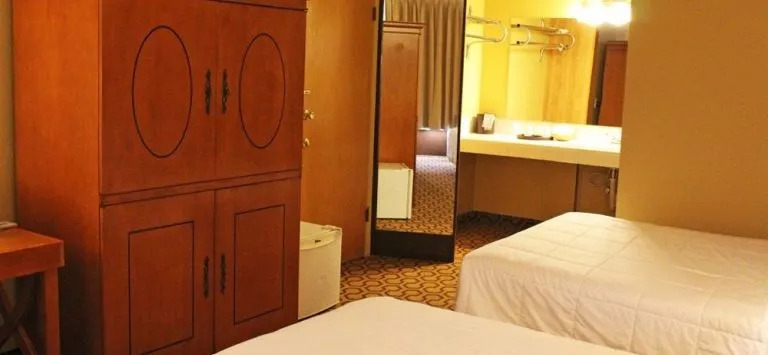 Palms Inn
