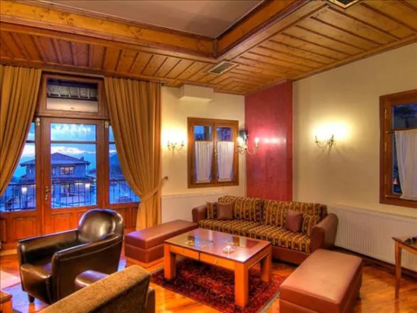 Alpen House Hotel & Suites