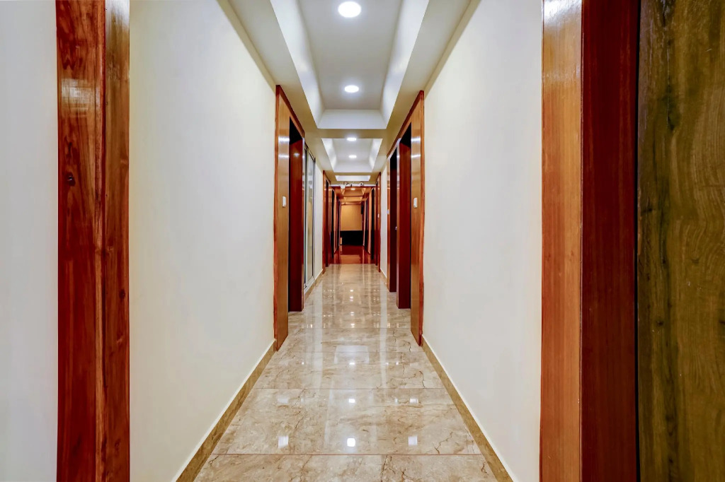 OYO 67711 Hotel RJ Residency