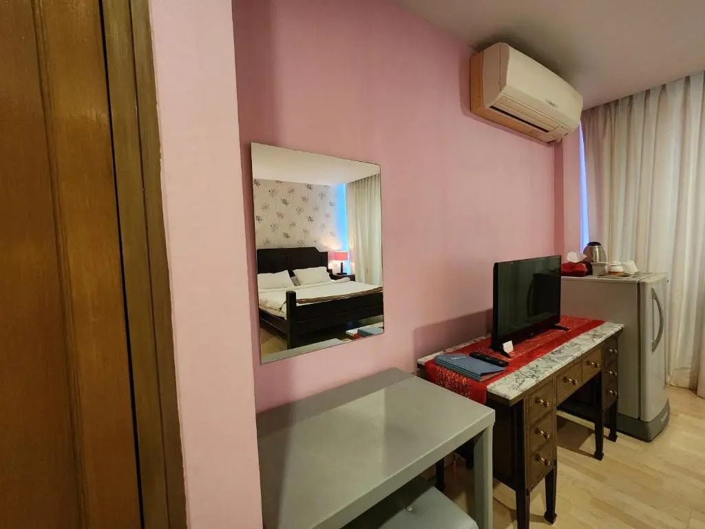 August Residence