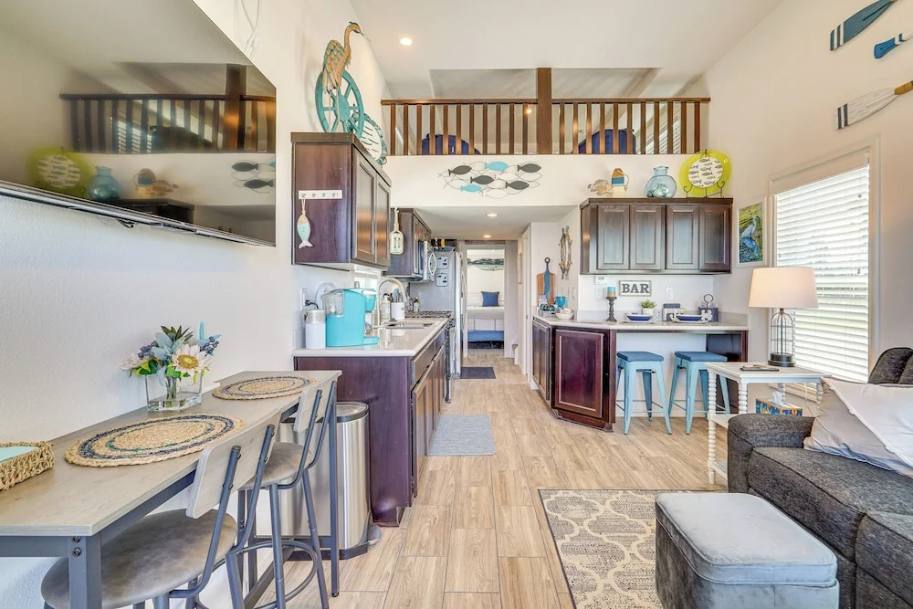 Riverfront Isleton Cottage < 1 Mi to Rio Vista!