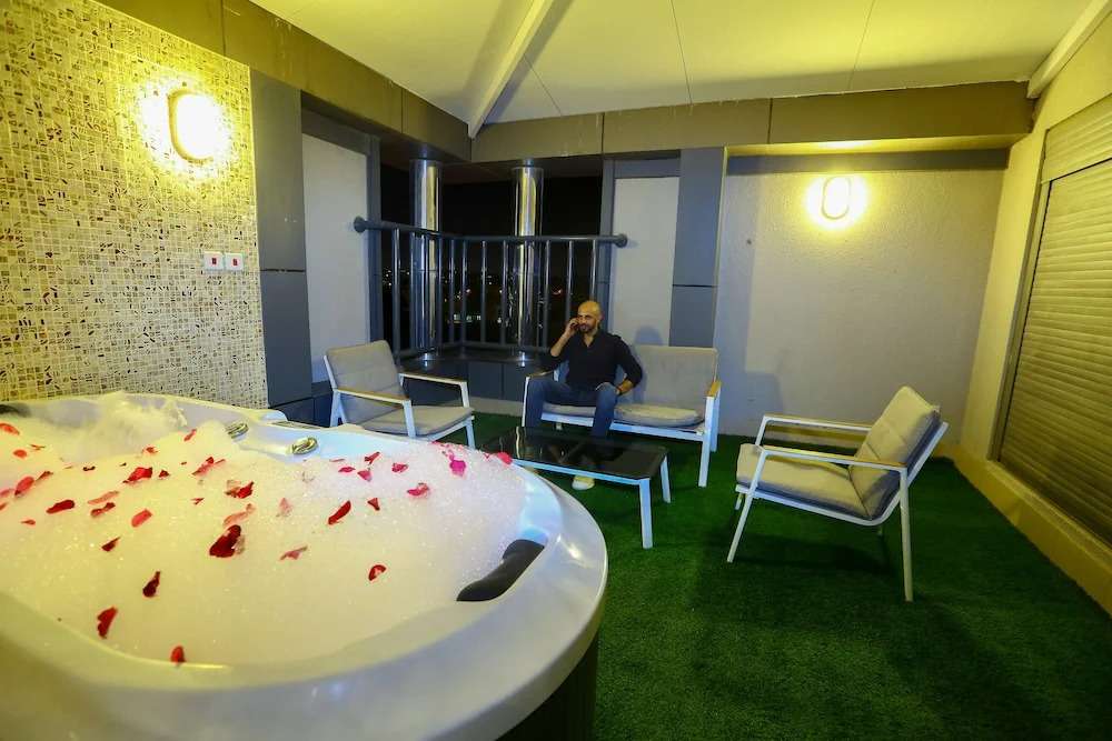 Lotaz Hotel Apartments - Al Salamah