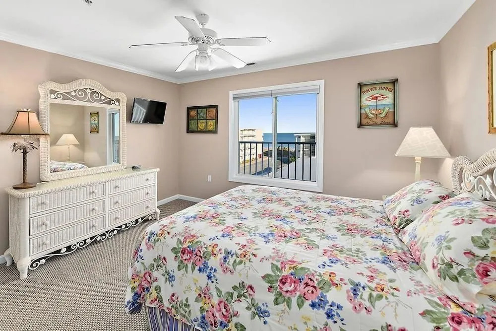 Whispering Sands 401 - 3 Br Condo