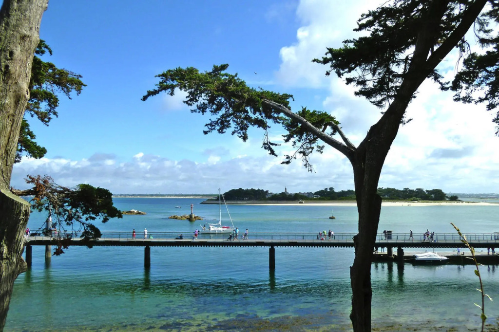 Coastal Stay With Pool in La Baule