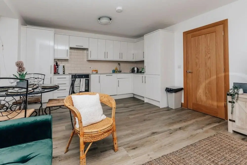 Seagrass Henley - 2 Bed Entire Serviced Apartment