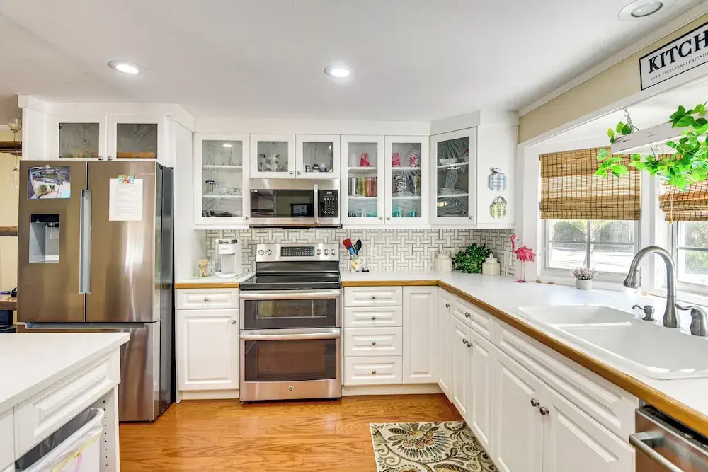 < 1 Mi to Boat Ramp: Canal-front Retreat in Astor!