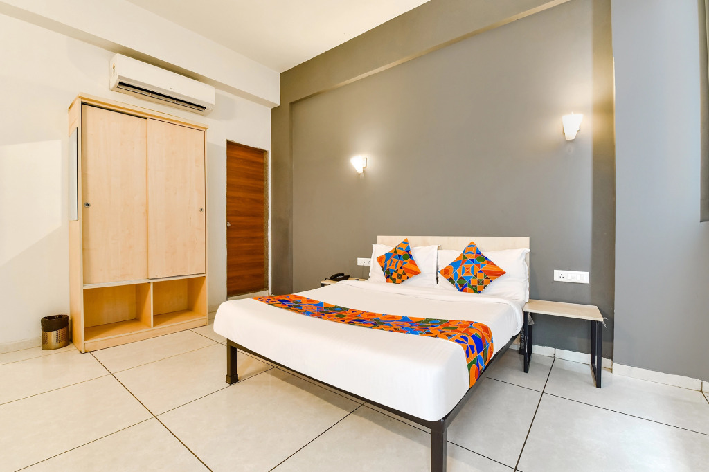 Fabhotel Kaviya