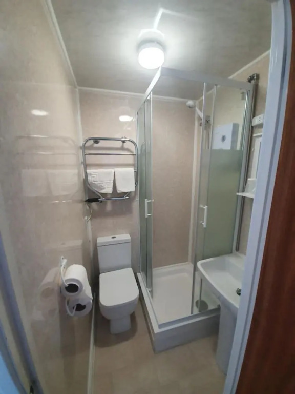 Dove Court Mini Lodge