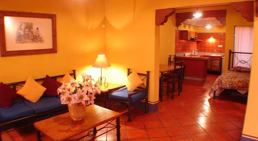 Hotel Suites Del Centro