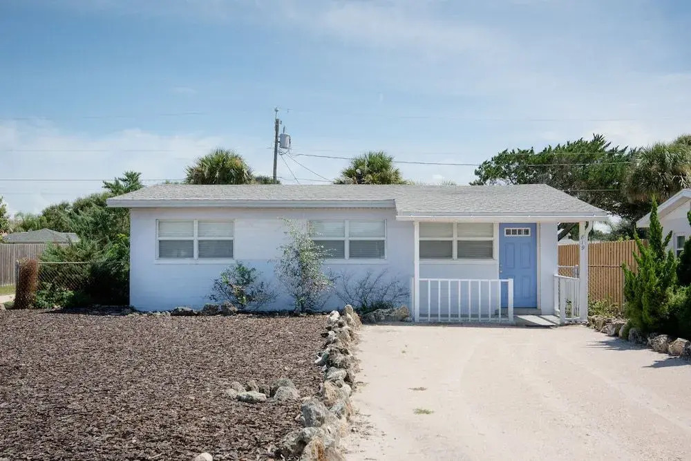 819 25th - Avenue Home by RedAwning