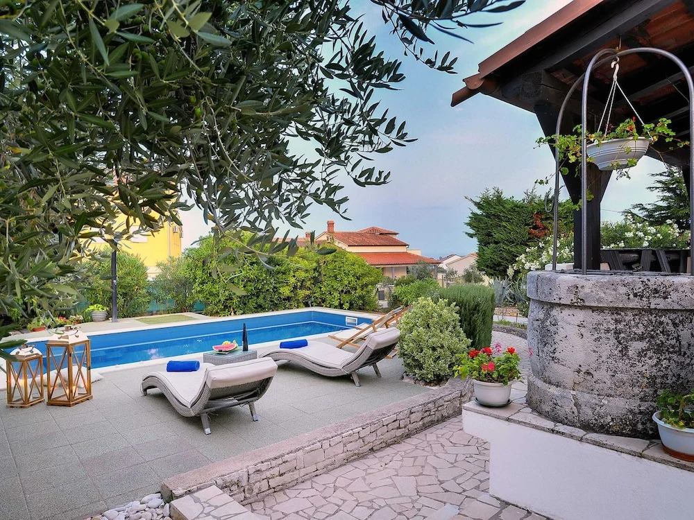 Holiday Home With Swimming Pool, Near the Center