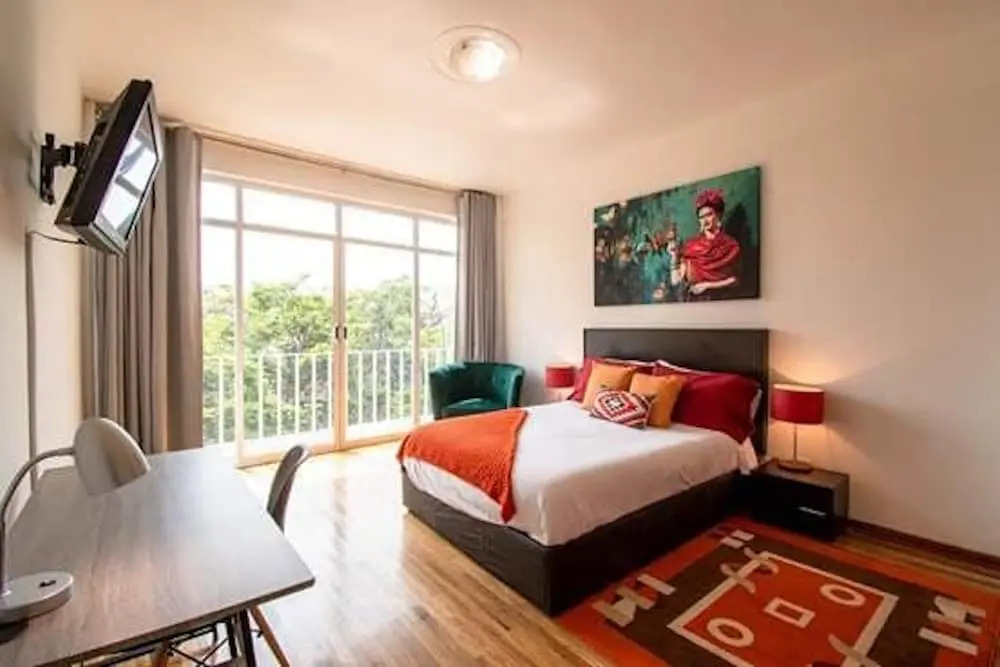 Roma Sur Apartments with Balcony - Family Friendly