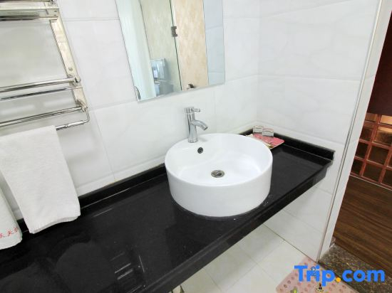 Tiantian Express Hotel (Nanyang University of Technology No.5 Middle School)
