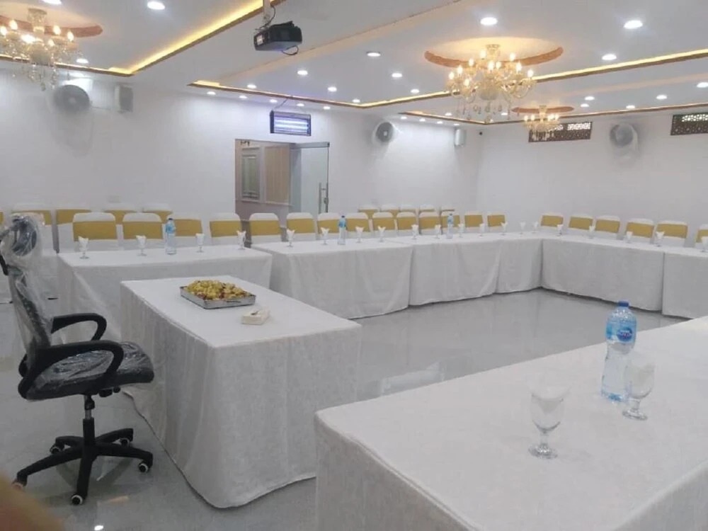 Shanze Hotel And Suites