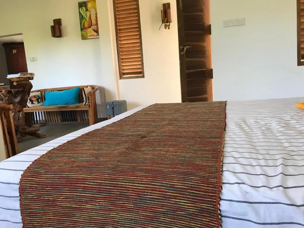 Villa Sooriya Weaving