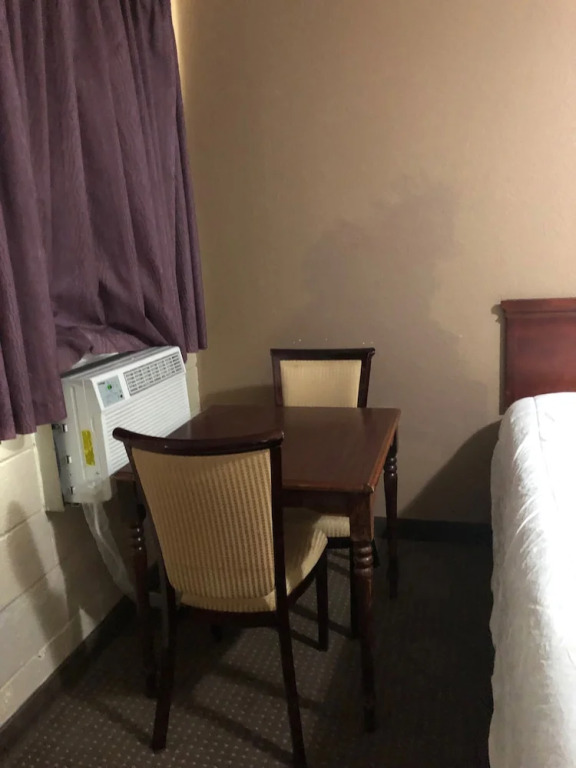 Triangle Inn Motel