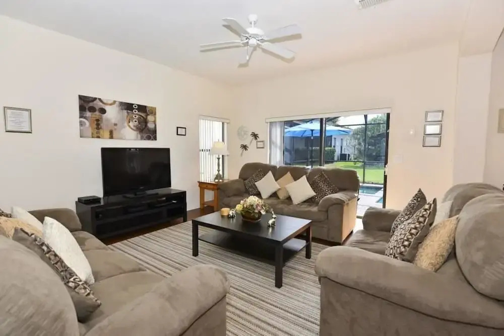 16718 High Grove House 4 Bedroom by Florida Star
