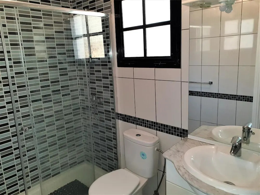 Dona Lola Claudia - 1 bedroom fully equiped apartment withing only few metters to the beach of Calahonda - Mijas Costa - Costa del sol - CS106
