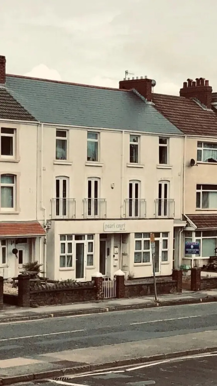 Pearl Court