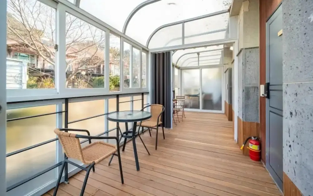 Geoje Sea and Blue Pool Villa