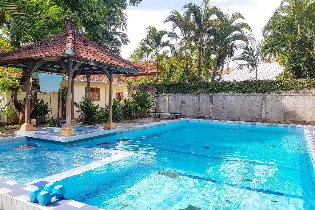 Hotel O Ari Beach Inn