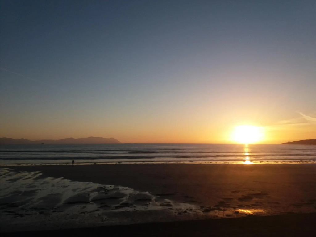 Ballyheigue Cliff Side and Sea View Apartment
