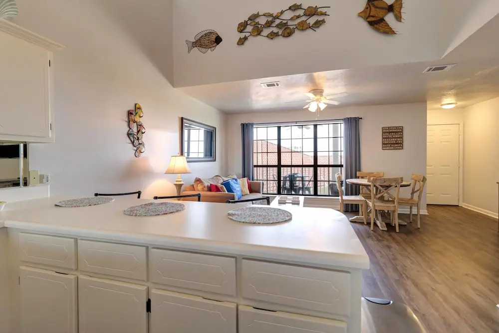 Gulf View Getaway by Blueswell