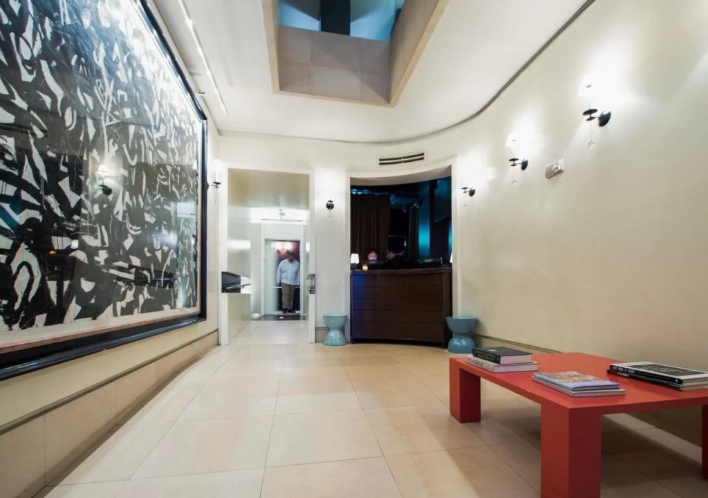 City Club Hotel