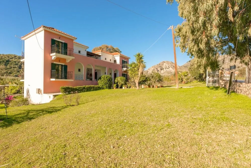 Irini Apartments