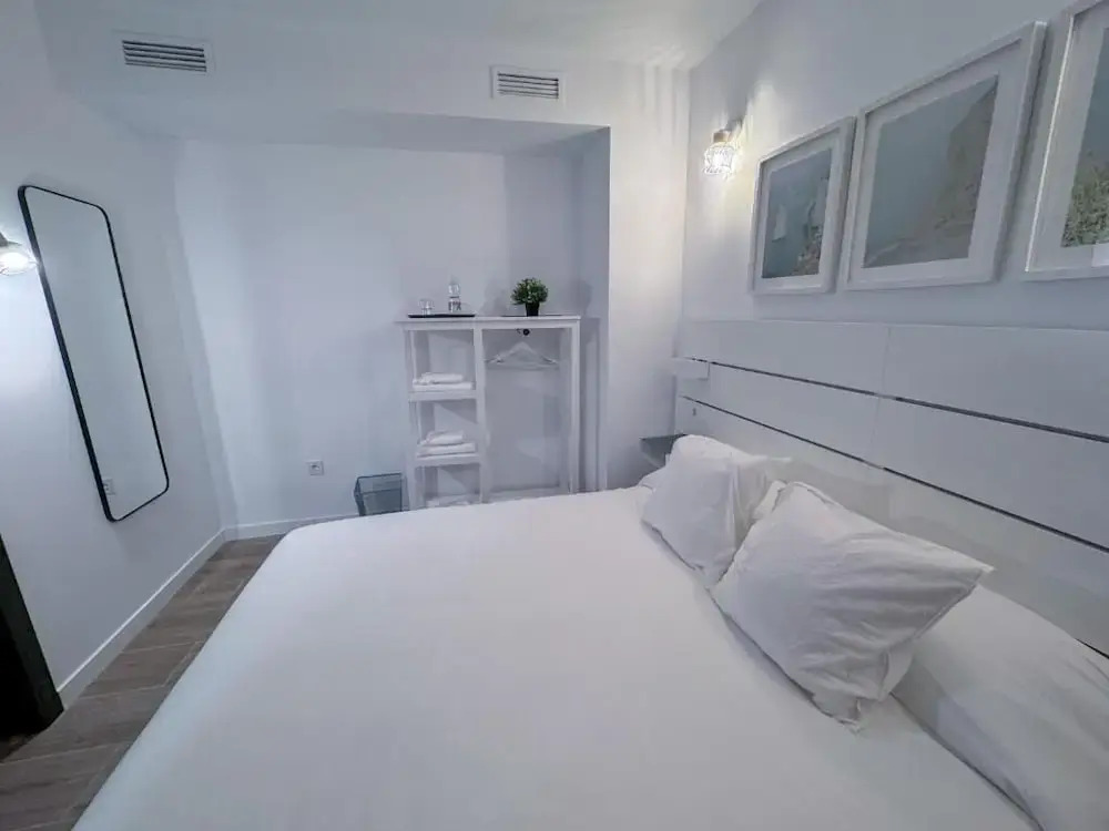 ZUR Boutique Hostel