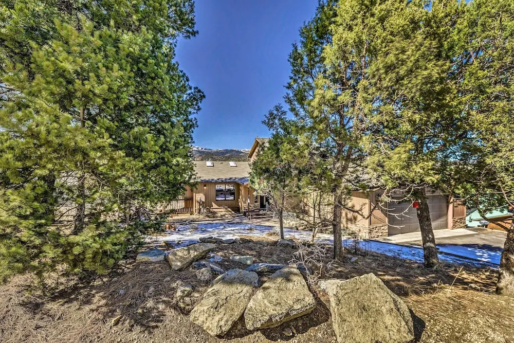 Ruidoso Memories Mountain Retreat w/ Hot Tub