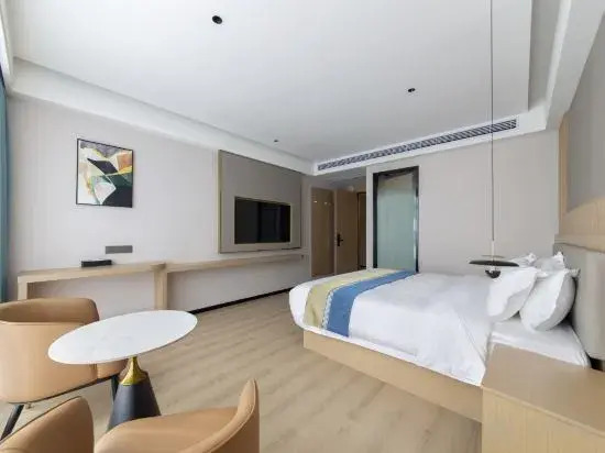 Lanyue Shifeng Hotel (Huangjiahu University Town Chinese Medicine University Subway Station Branch)