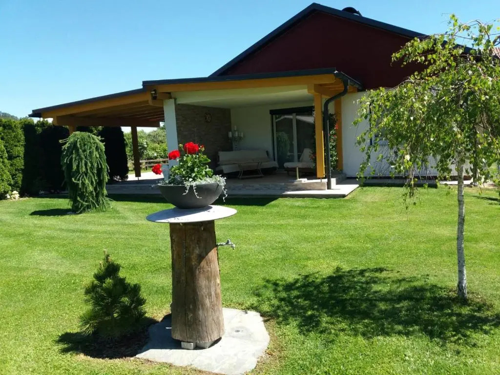 Ferienhaus Mochorko