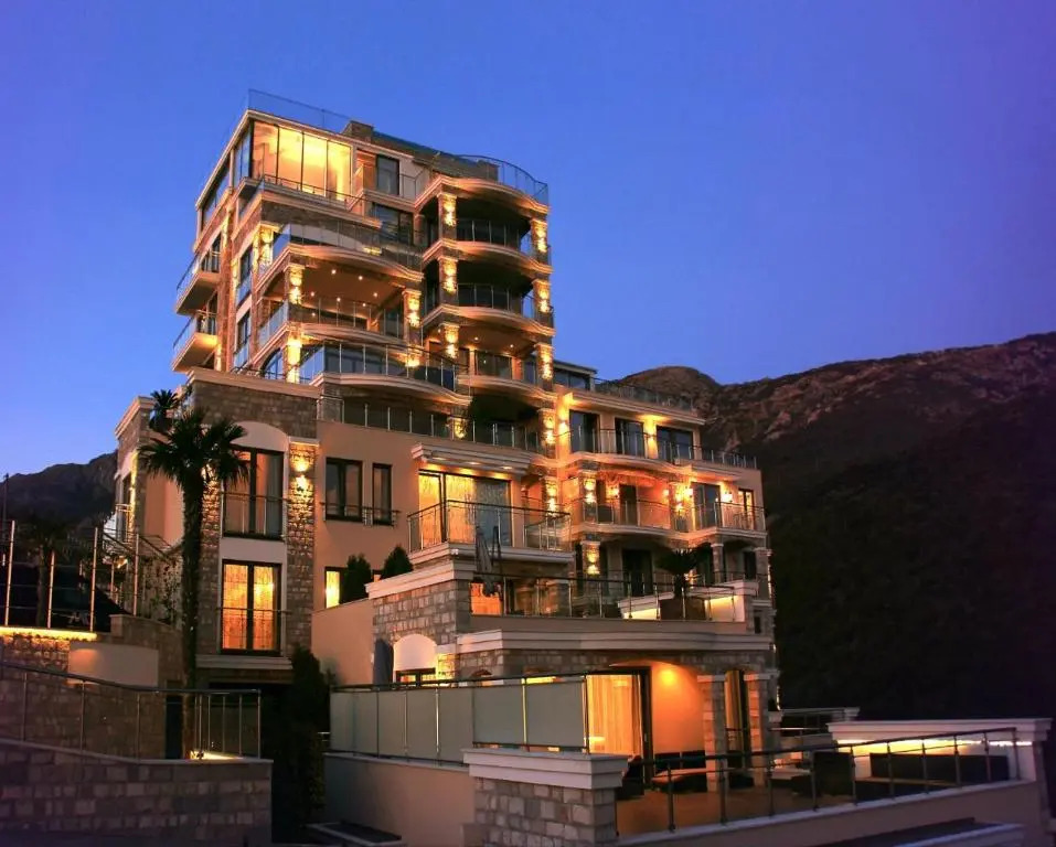 Family Lux Apartments - Lemon Garden and Pool