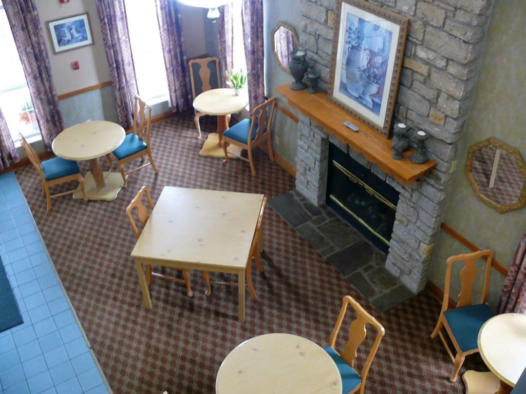 The Woodridge Inn