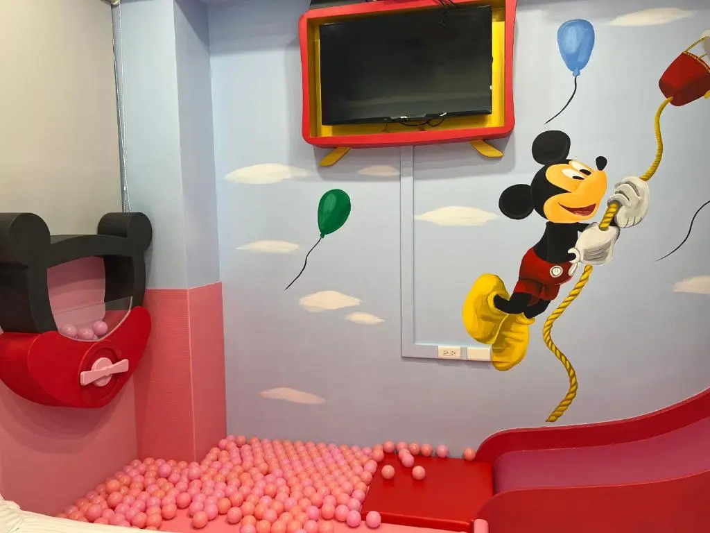 Fun Holiday Family Hostel