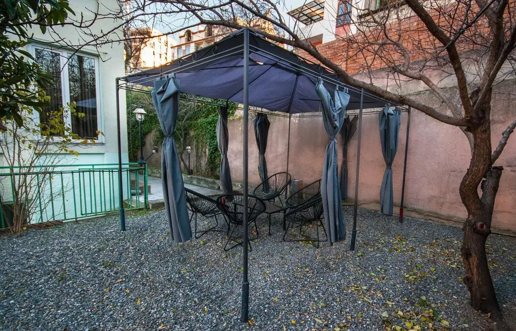Hostel Vake Garden