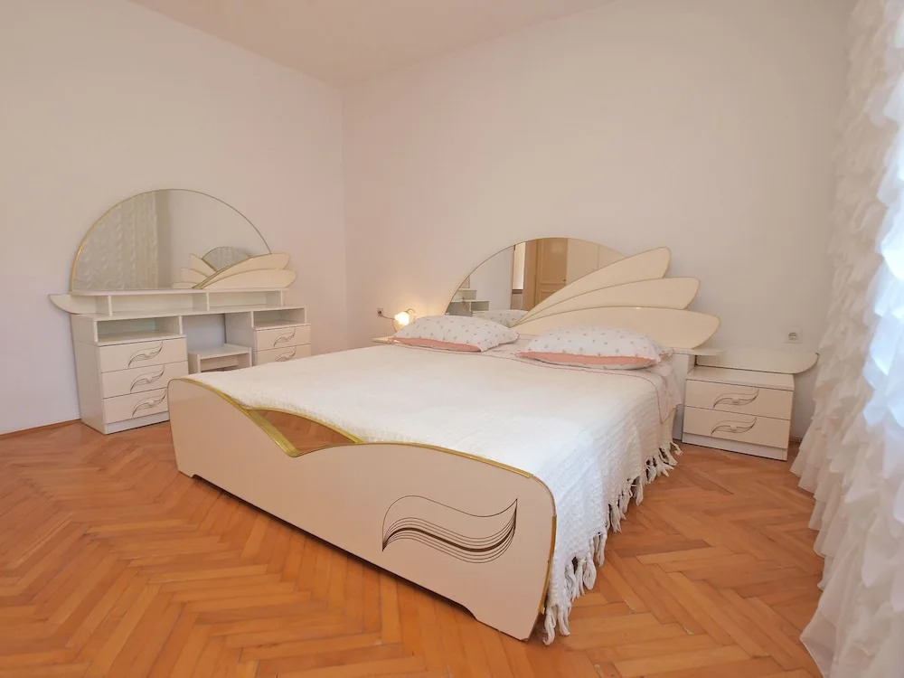 Apartment 1341