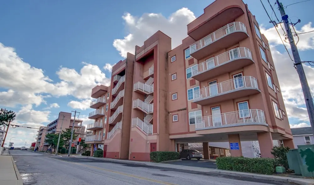Americana Princess Suites/Condos